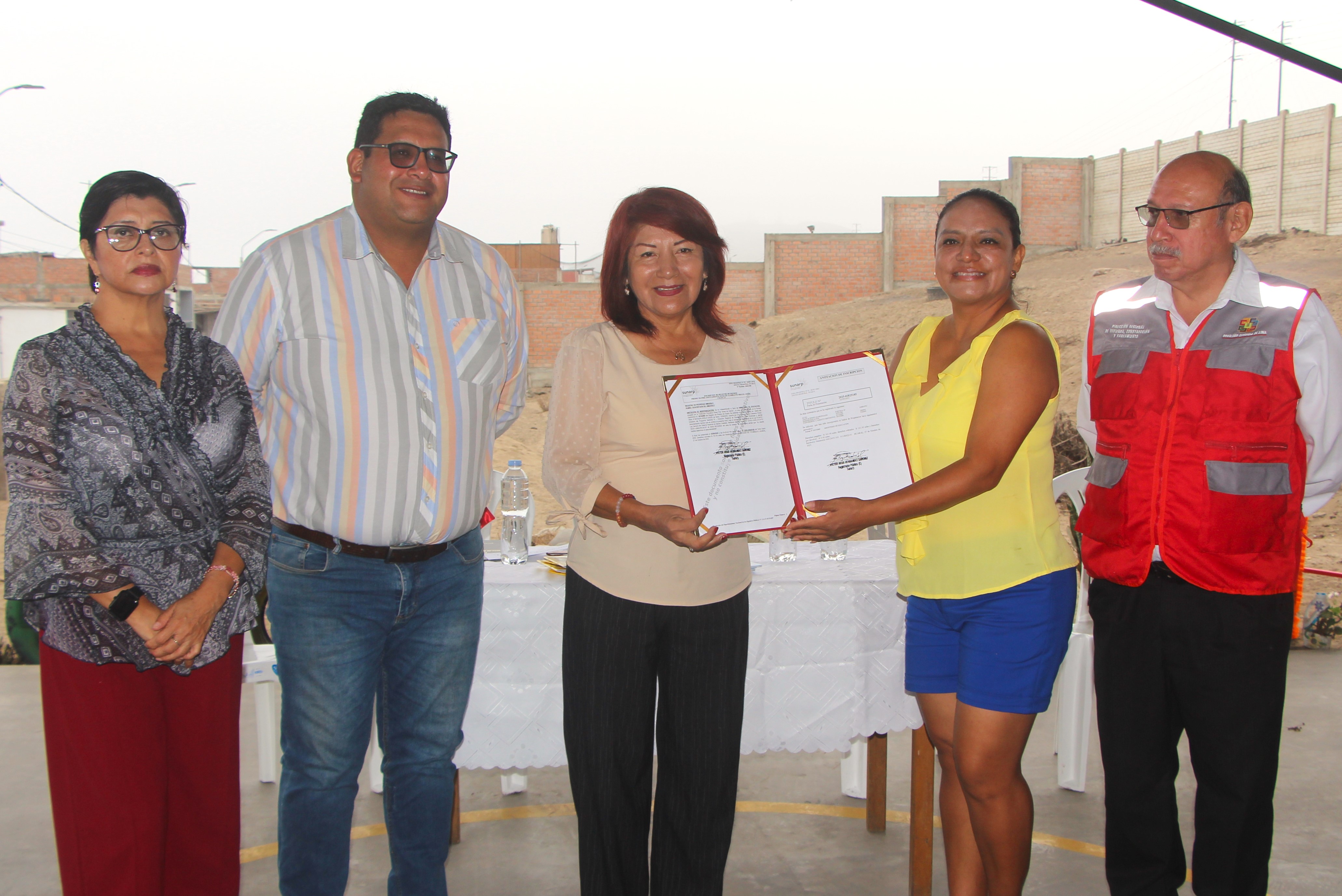 ENTREGA DE TÍTULO DE PROPIEDAD A LA IE INICIAL “PILAR NORES DE GARCÍA” EN CHANCAY